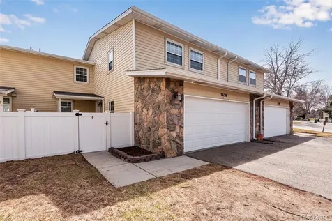 2630 S Vaughn Way Aurora CO 80014