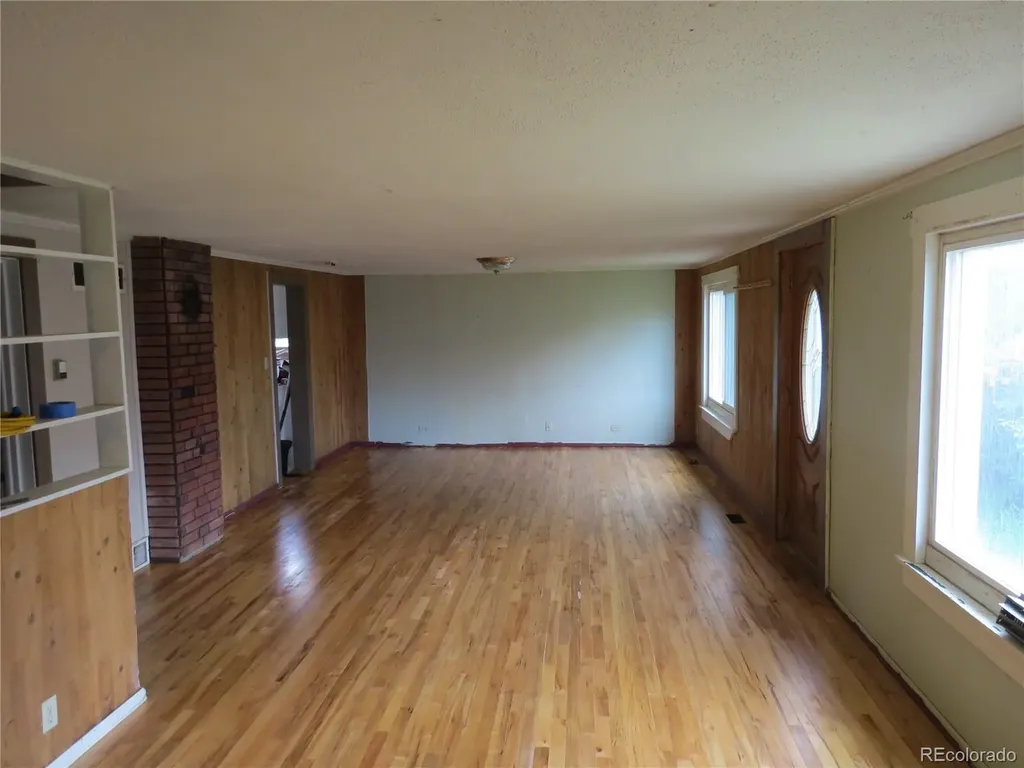 135 E 2nd Street Nederland CO 80466