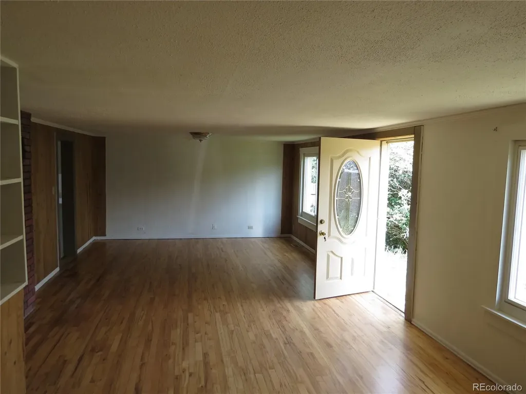 135 E 2nd Street Nederland CO 80466