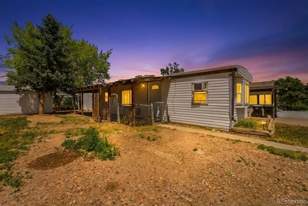 2205 W 91st Place Denver CO 80260