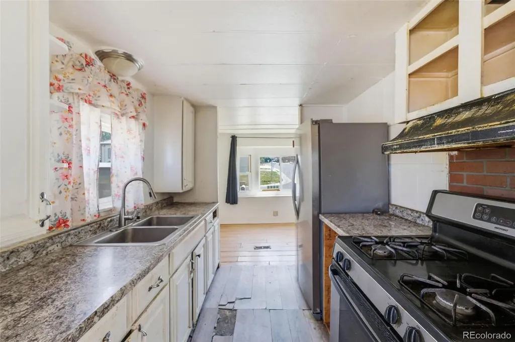 2205 W 91st Place Denver CO 80260