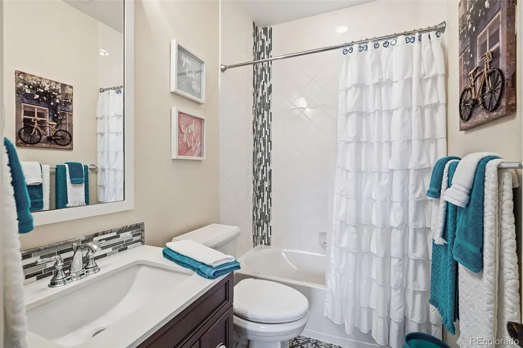 5881 N Beeler Street Denver CO 80238