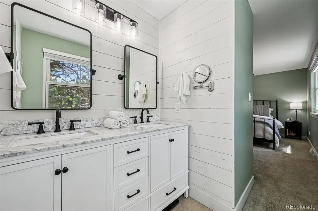 5873 W Maplewood Drive Littleton CO 80123