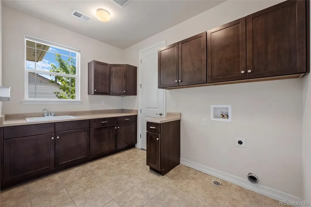 27523 E Euclid Drive Aurora CO 80016