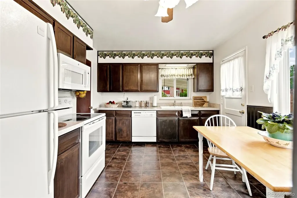 12155 W New Mexico Avenue Lakewood CO 80228