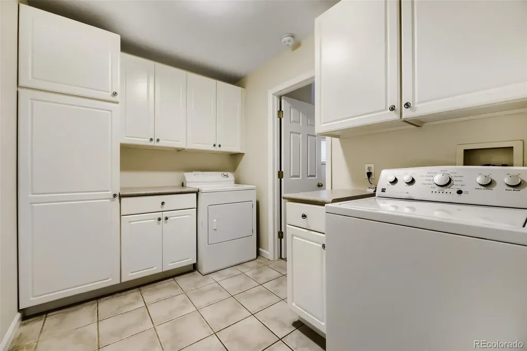 3343 S Glencoe Street Denver CO 80222