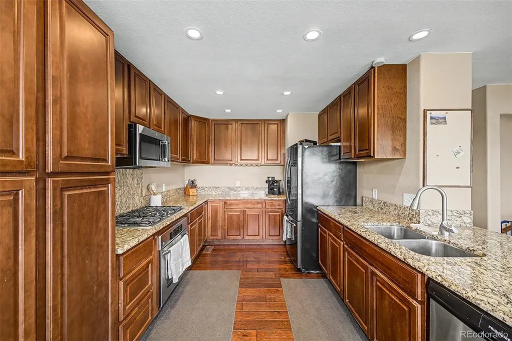10484 Hollyhock Court Littleton CO 80129