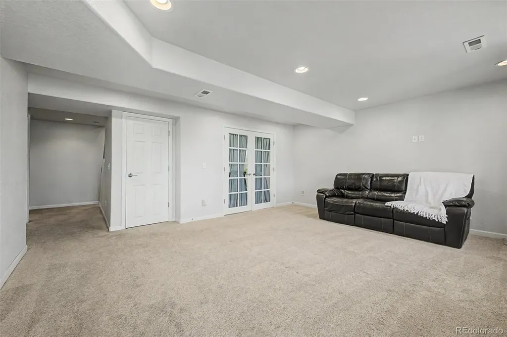 10484 Hollyhock Court Littleton CO 80129