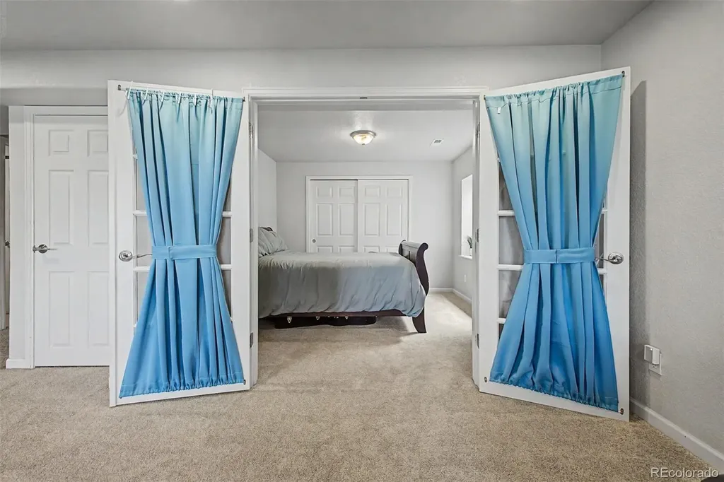 10484 Hollyhock Court Littleton CO 80129