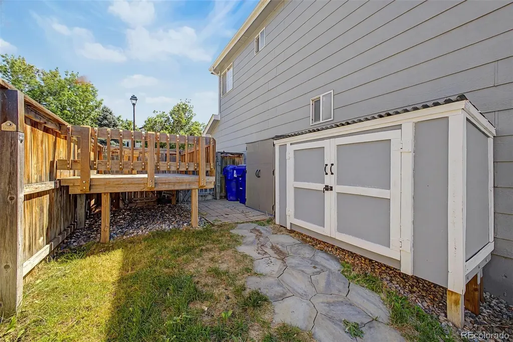 10484 Hollyhock Court Littleton CO 80129