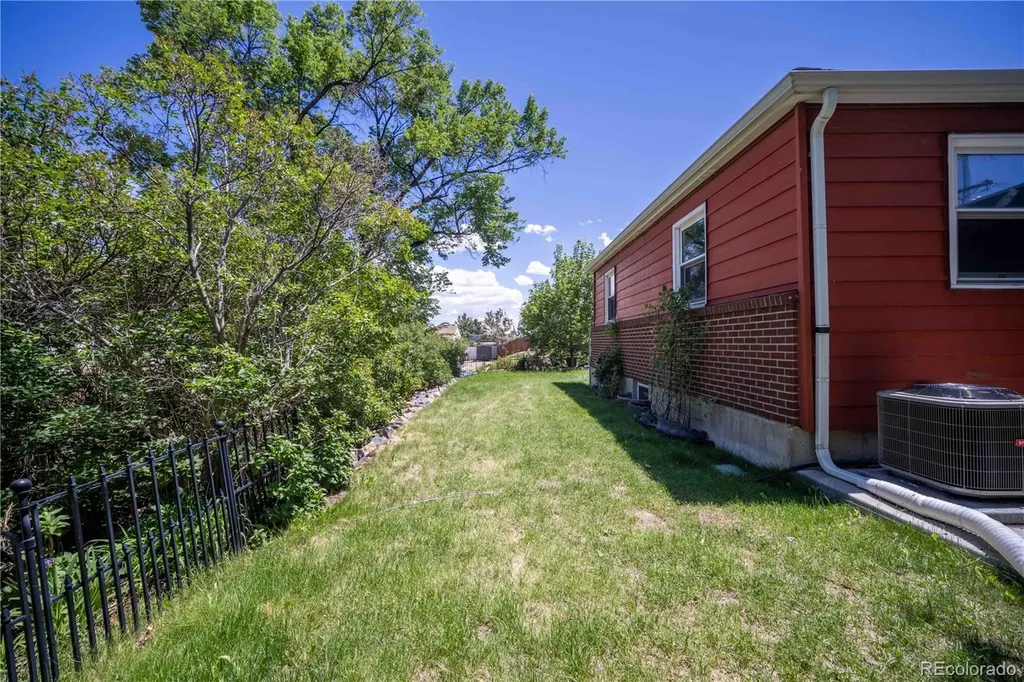 9261 Anderson Street Thornton CO 80229