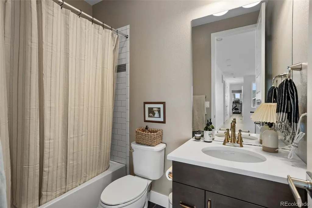 8205 E Prairie Meadow Drive Denver CO 80238