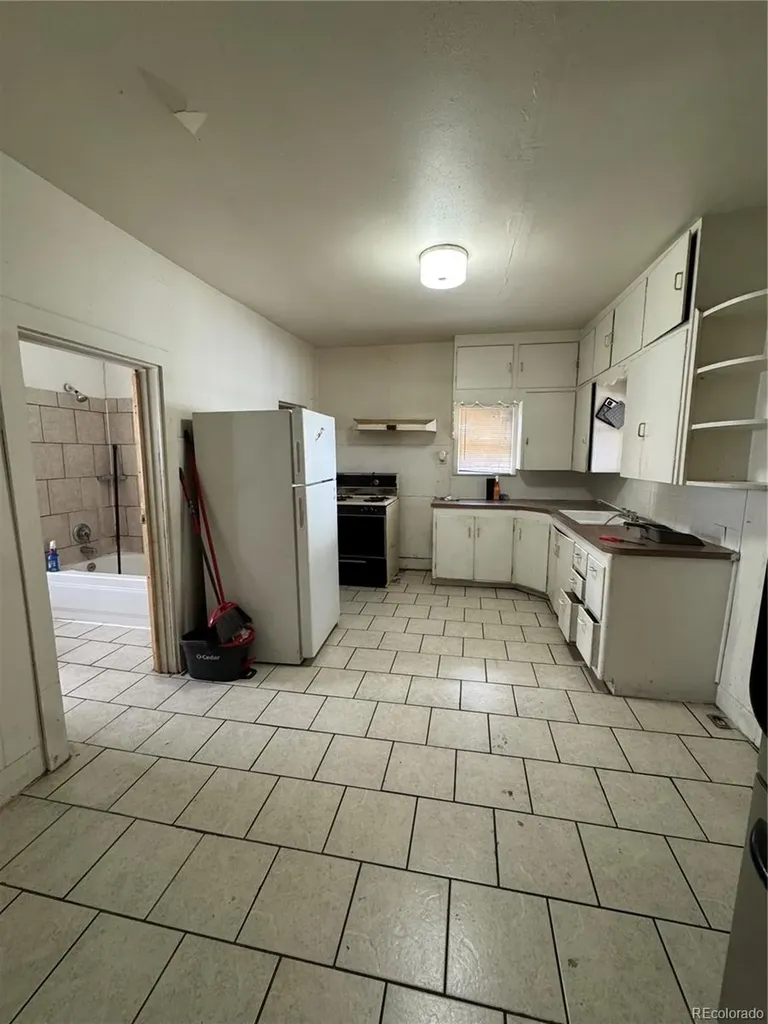 131 Saint Louis Avenue Pueblo CO 81004