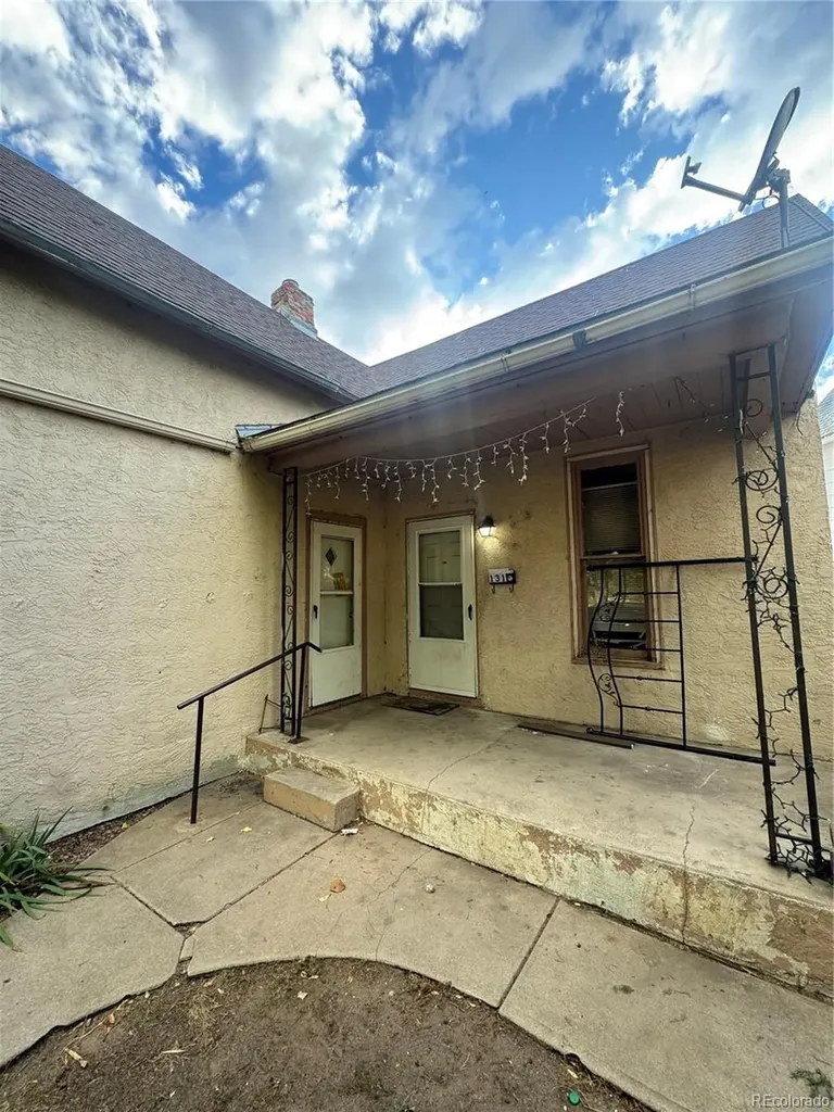 131 Saint Louis Avenue Pueblo CO 81004