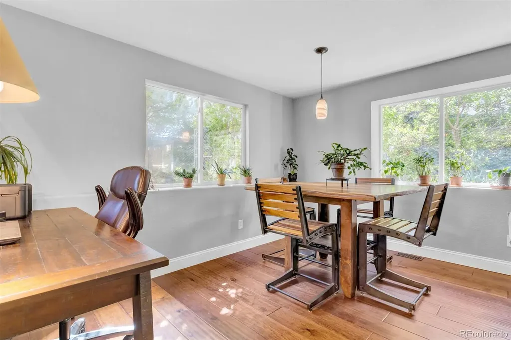 629 Bellingham Place Longmont CO 80504