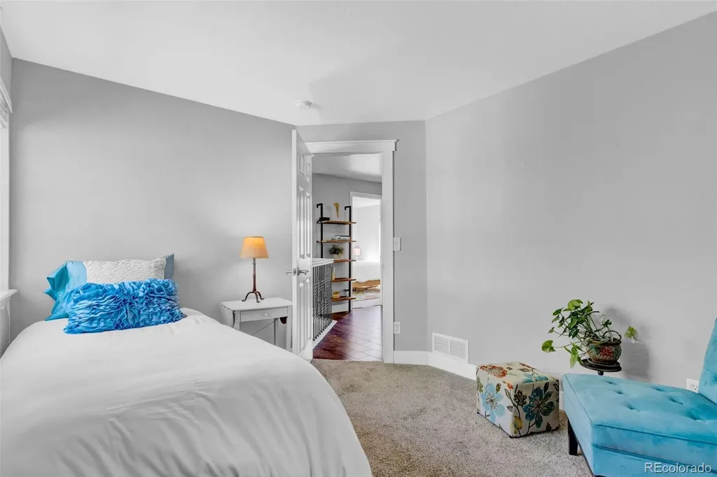 629 Bellingham Place Longmont CO 80504