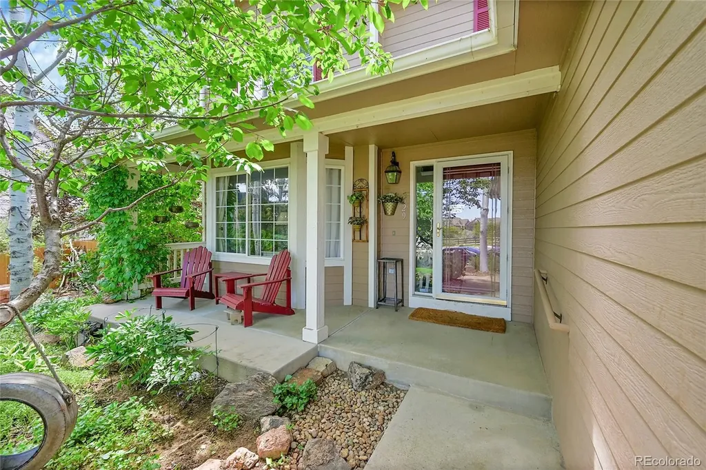 629 Bellingham Place Longmont CO 80504