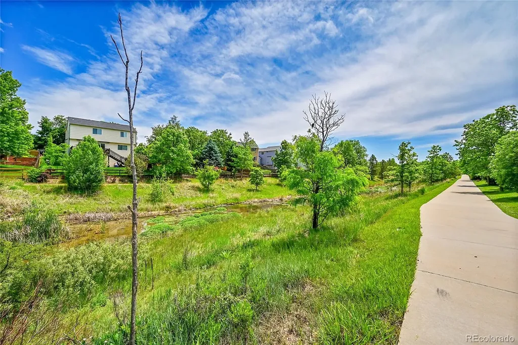 629 Bellingham Place Longmont CO 80504