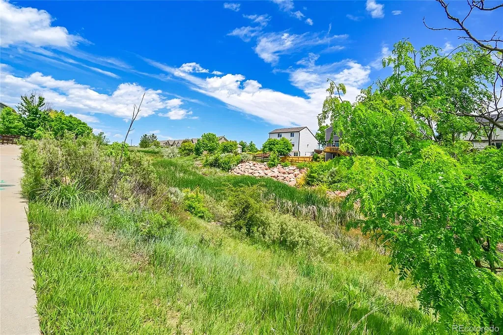 629 Bellingham Place Longmont CO 80504