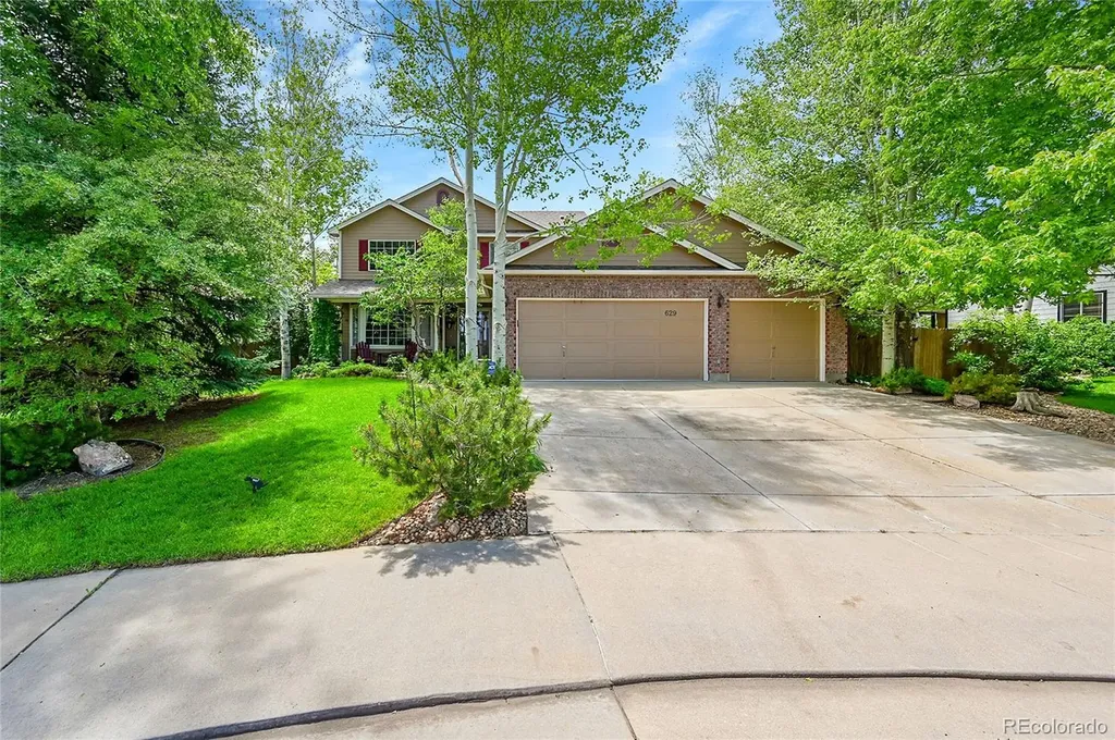 629 Bellingham Place Longmont CO 80504