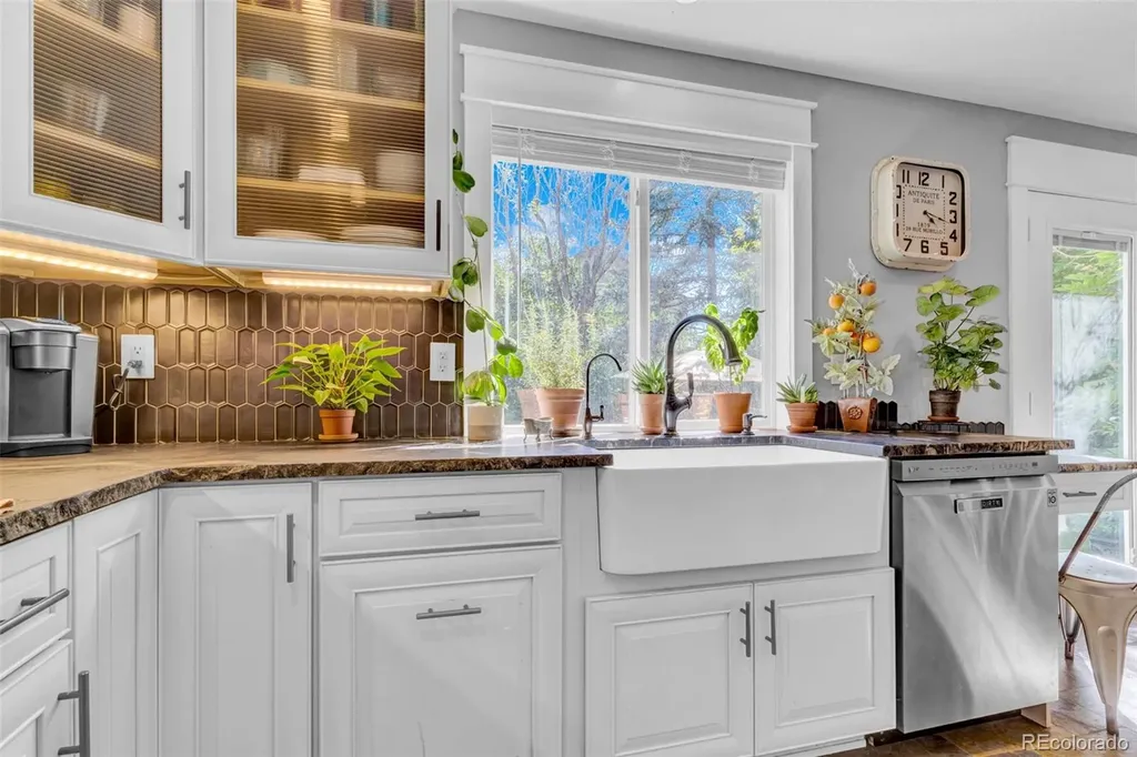 629 Bellingham Place Longmont CO 80504