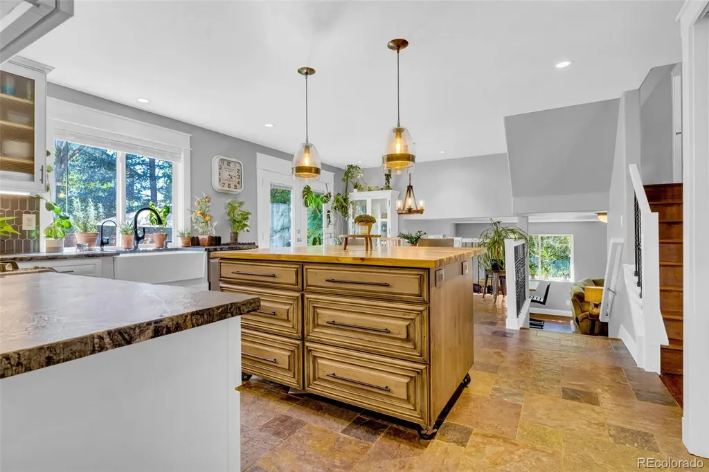 629 Bellingham Place Longmont CO 80504