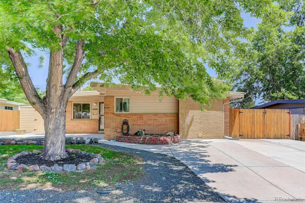 6066 Dover Street Arvada CO 80004