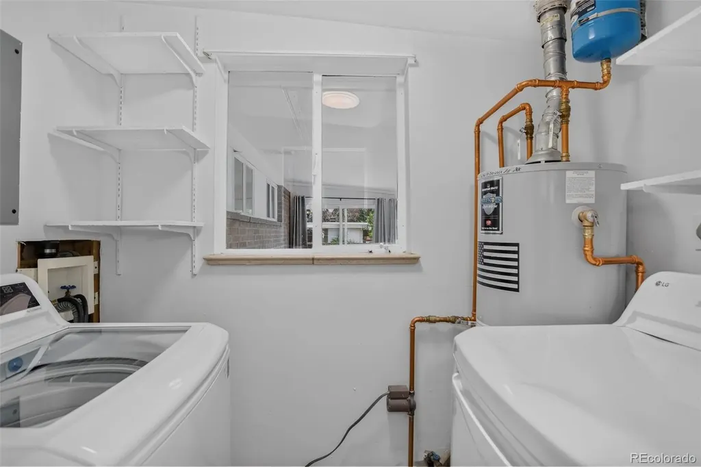 6066 Dover Street Arvada CO 80004
