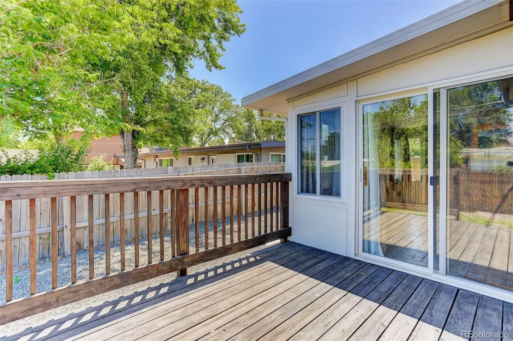 6066 Dover Street Arvada CO 80004