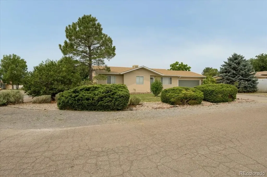 267 S Dacona Drive Pueblo CO 81007