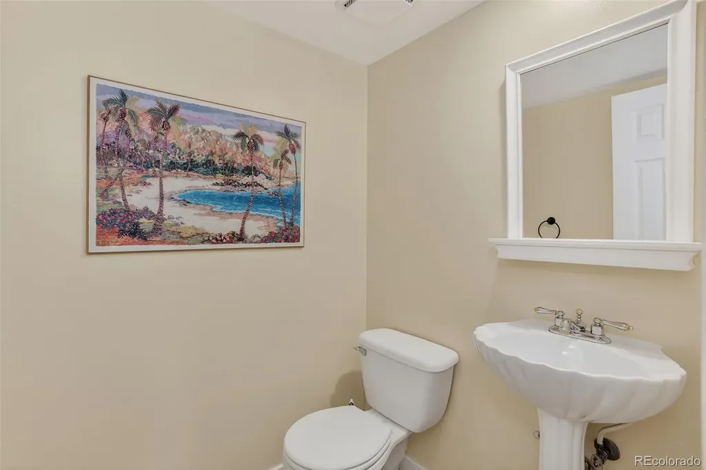 1253 S Yosemite Way Denver CO 80247