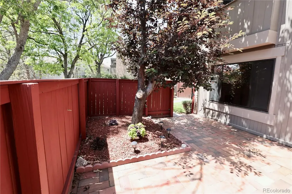 1253 S Yosemite Way Denver CO 80247