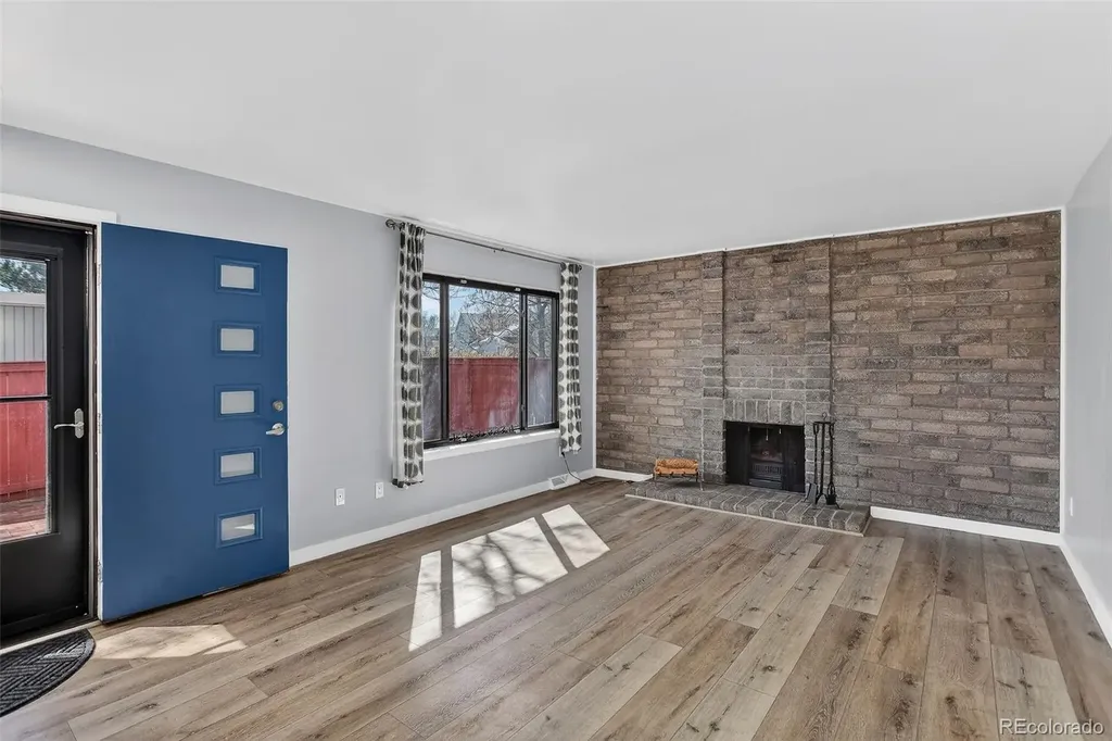 1253 S Yosemite Way Denver CO 80247