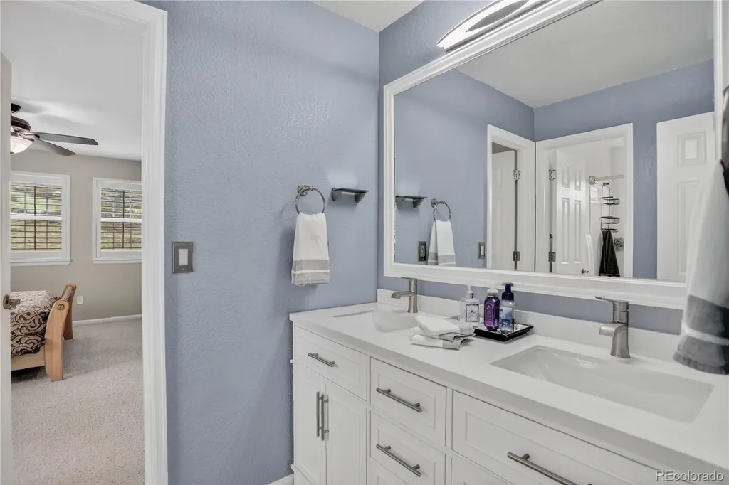 6860 Blue Mesa Way Littleton CO 80125