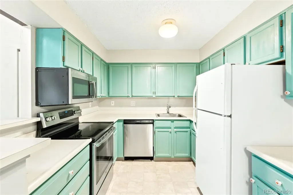 380 Zang Street Lakewood CO 80228