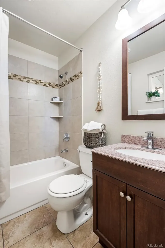 900 S Pratt Parkway Longmont CO 80501