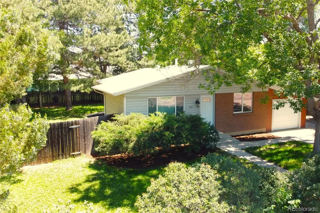900 S Pratt Parkway Longmont CO 80501