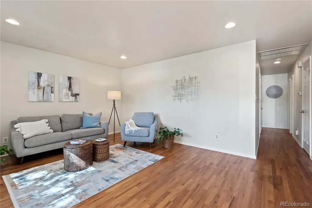 900 S Pratt Parkway Longmont CO 80501