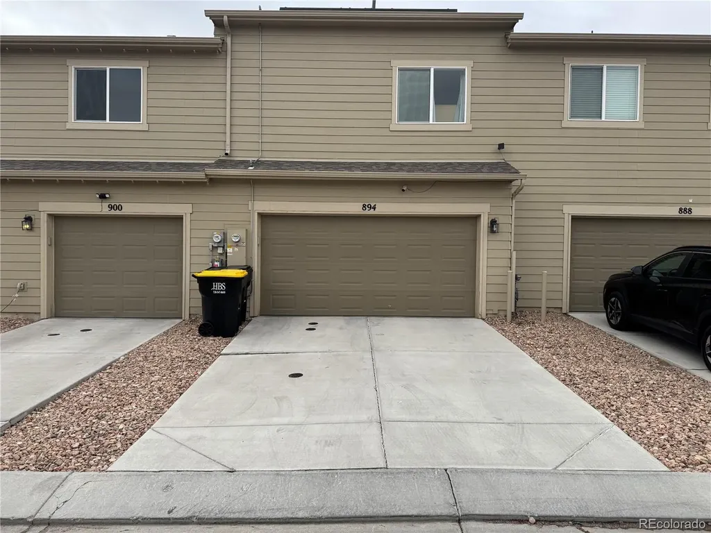 894 Petra Heights Colorado Springs CO 80916