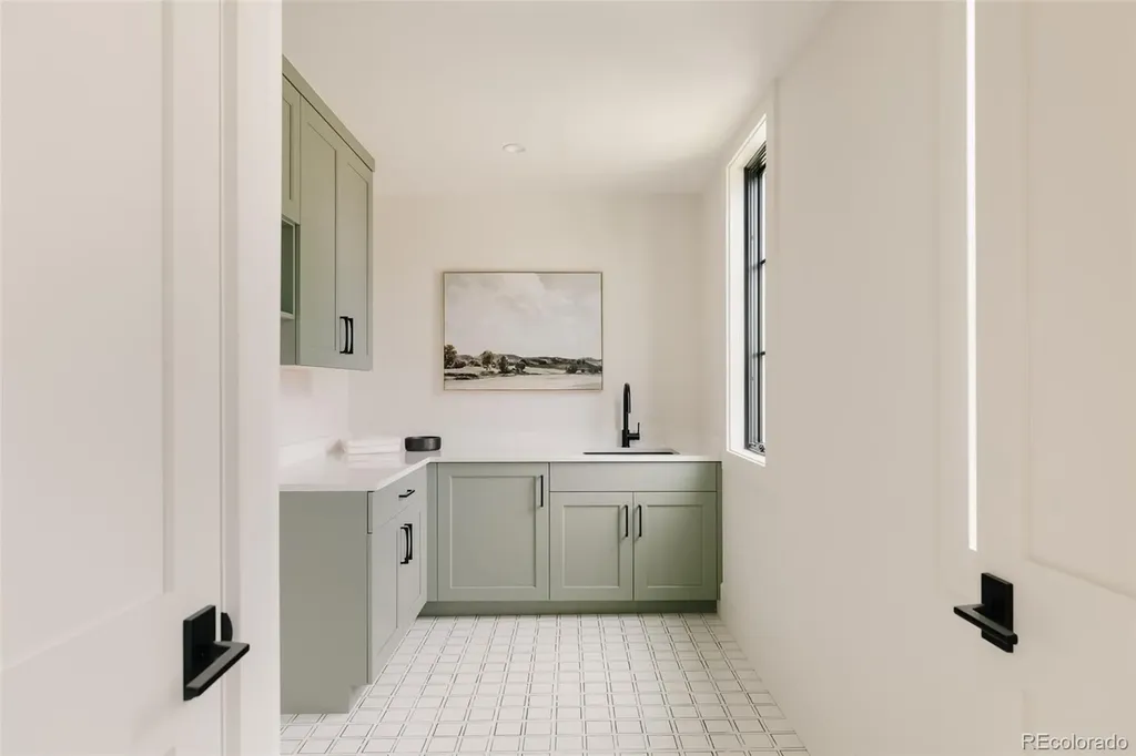 295 Kearney Denver CO 80220