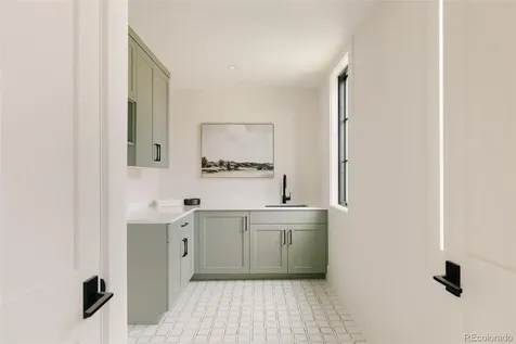295 Kearney Denver CO 80220