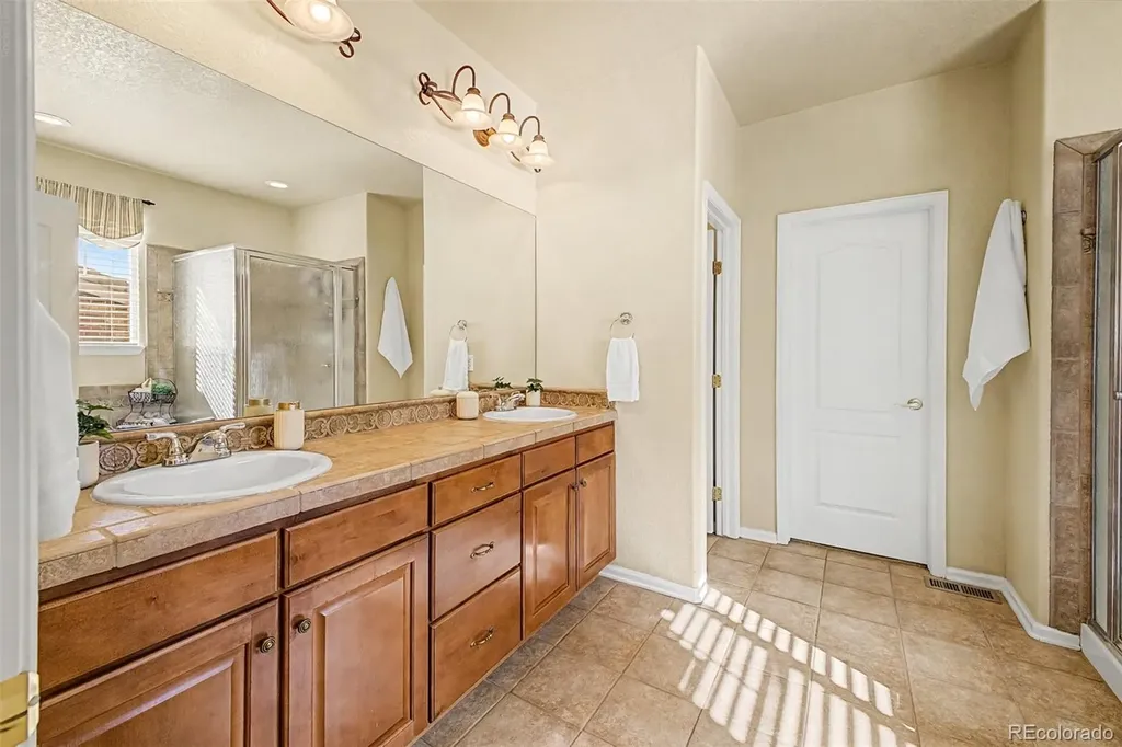 23589 E Ottawa Place Aurora CO 80016