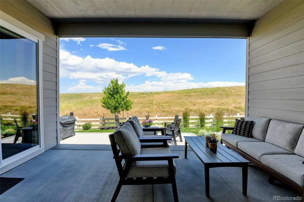 7000 S White Crow Way Aurora CO 80016