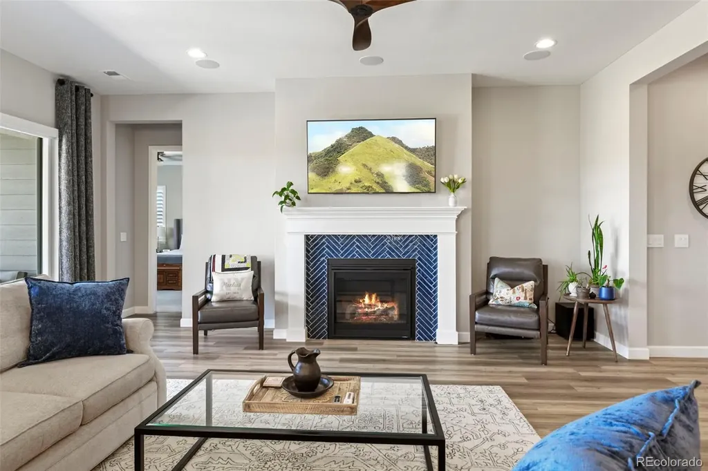 7000 S White Crow Way Aurora CO 80016