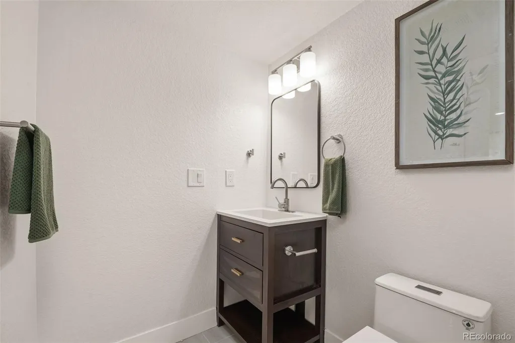 1742 Biscay Street Aurora CO 80011