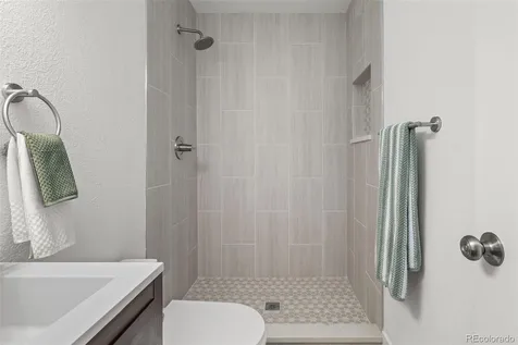 1742 Biscay Street Aurora CO 80011