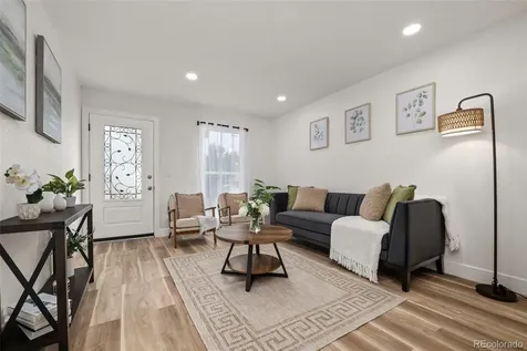1742 Biscay Street Aurora CO 80011