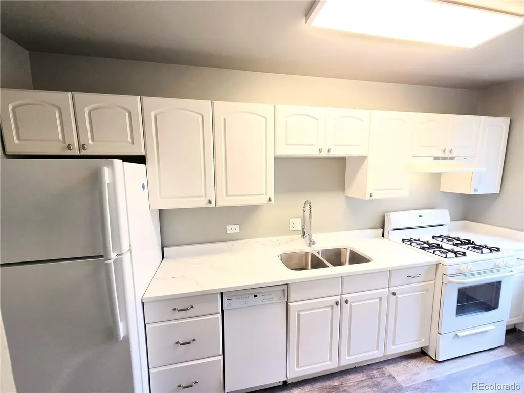 1101 Bellaire Street Denver CO 80220