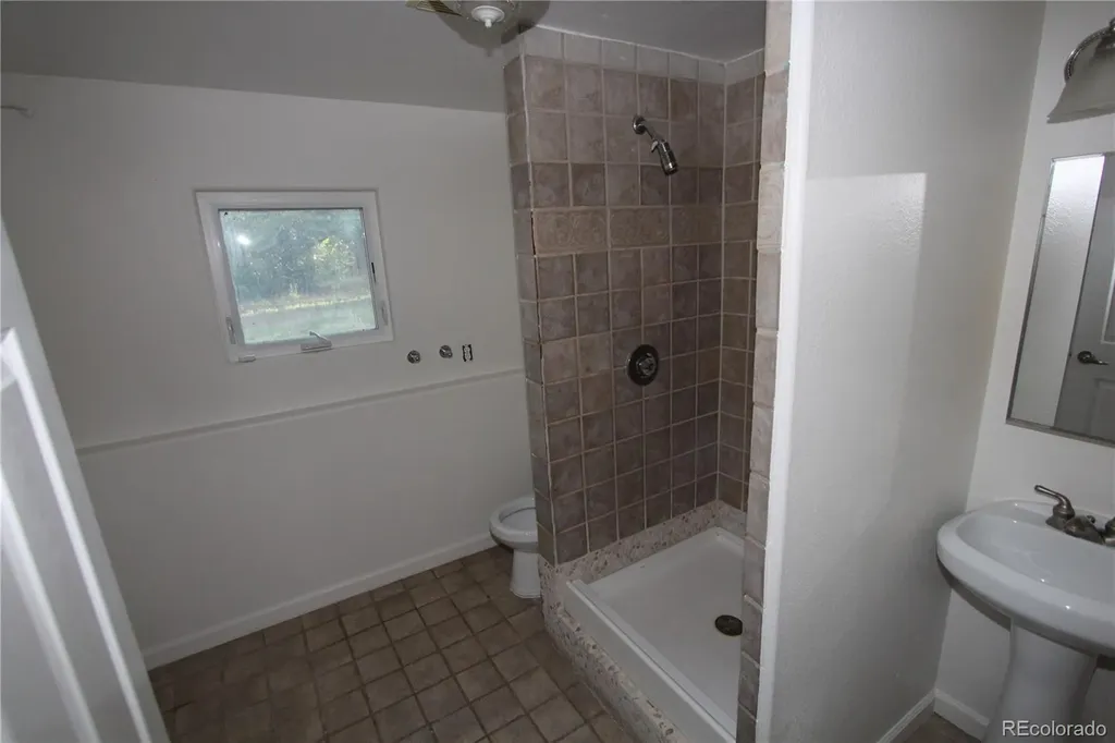 4581 Fraser Way Denver CO 80239
