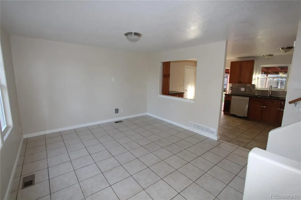 4581 Fraser Way Denver CO 80239